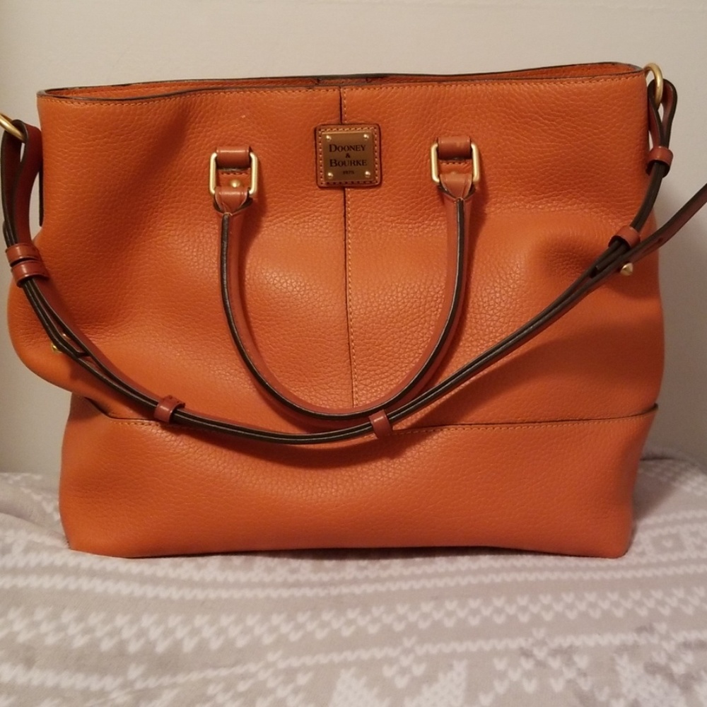 Dooney and Bourke Chelsea shopper